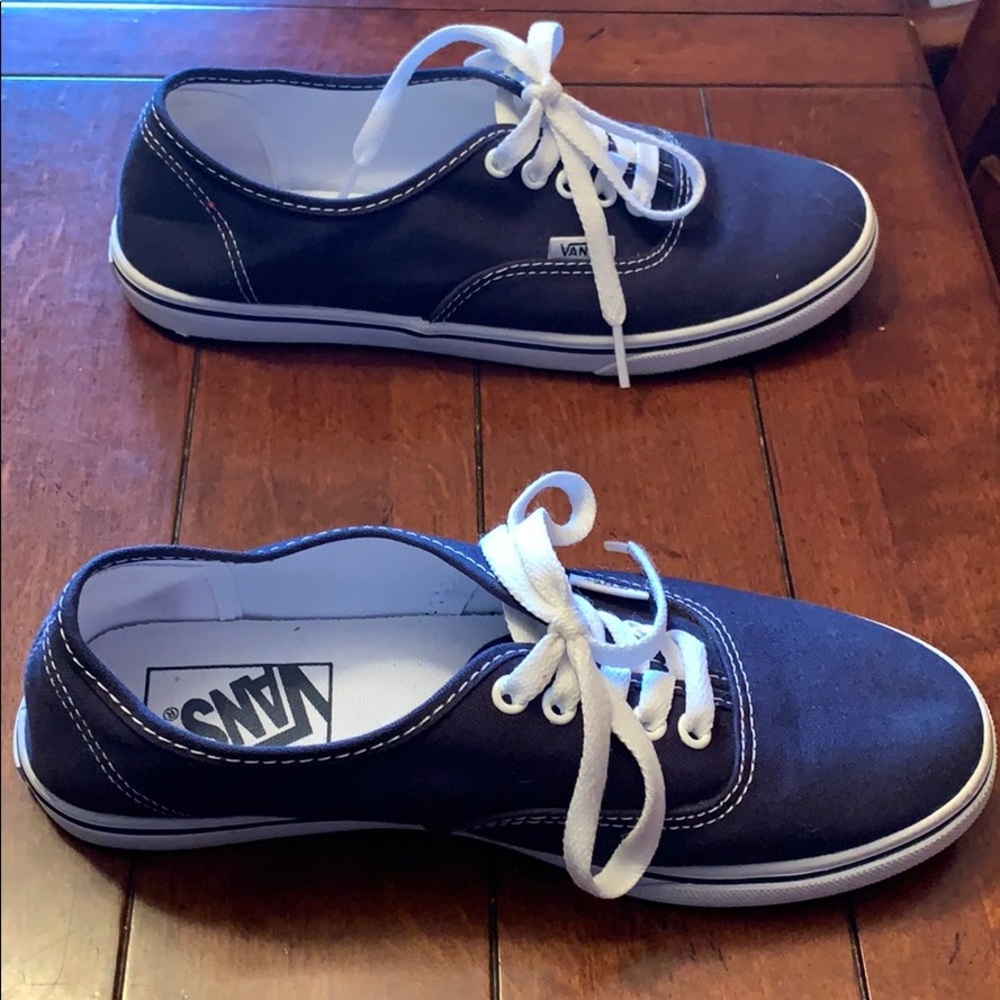 Vans - Picture 7 of 7